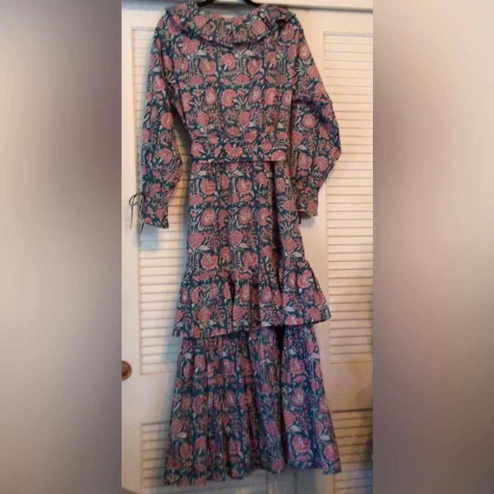 Floral Maxi Dress with Ruffle Details - Picture 6 of 11